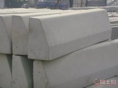 海口彩砖路沿石侧边石路政与园林工程用砖——美兰德永发彩砖厂产品指南